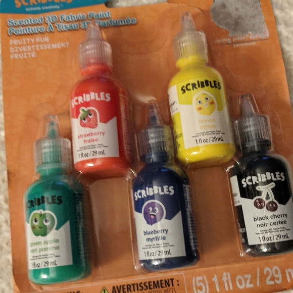NEW! 3D Fabric Paints (Set of 5) - Picture 3 of 7